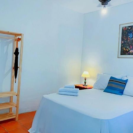 Elephant GuestHouse Beira Mar - Suítes com Café da Manhã Ilhabela Esterno foto