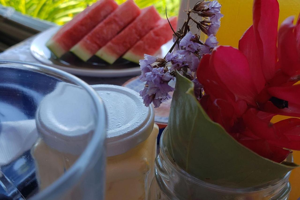 Elephant GuestHouse Beira Mar - Suítes com Café da Manhã Ilhabela Esterno foto